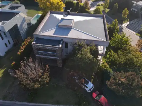Casa en venta en barrio Arenas del Sur