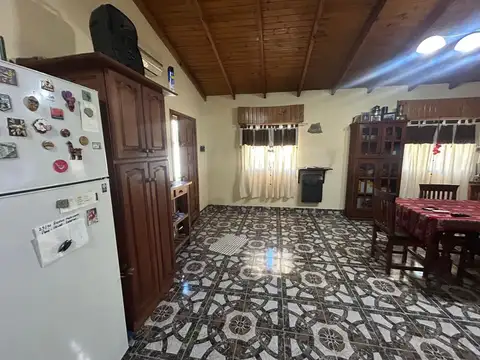 CASA EN VENTA EN GENERAL RODRIGUEZ ACEPTA PERMUTA