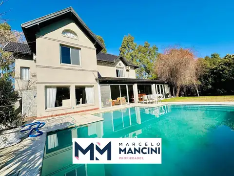 VENTA Casa en Solar Del Bosque 5 AMBIENTES