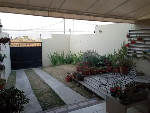 Gonzalo Saravia, Grand Bourg 19