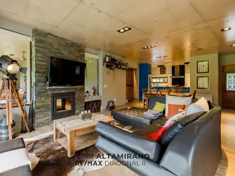 Casa en Venta con 1 cochera