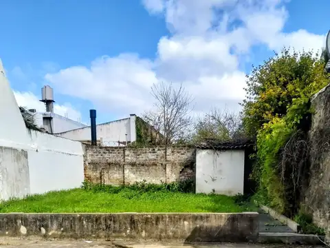 CASA EN VENTA 4 AMB CON PARQUE, VILLA LUGANO