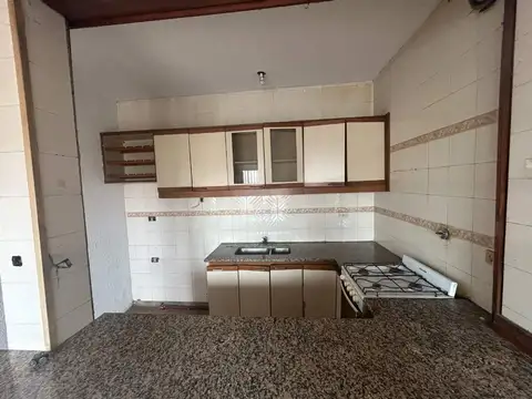 Depto Tipo Casa 4 ambientes con 2 baños