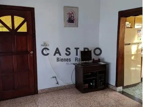 Casa 3 ambientes con 1 baño