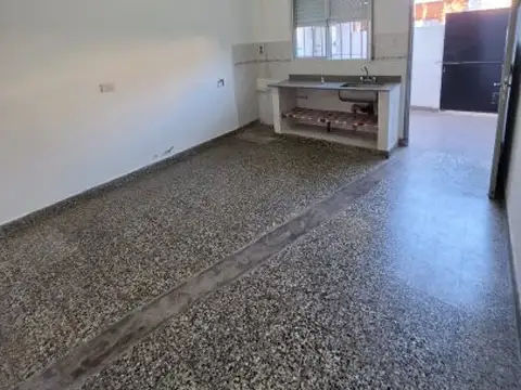 Depto Tipo Casa en Alquiler 46 años