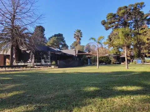 Local quinta gimnasio salón eventos turismo negocio centro deportivo predio en Moreno