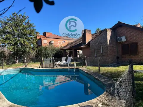 Casa 4 ambientes con 2 baños