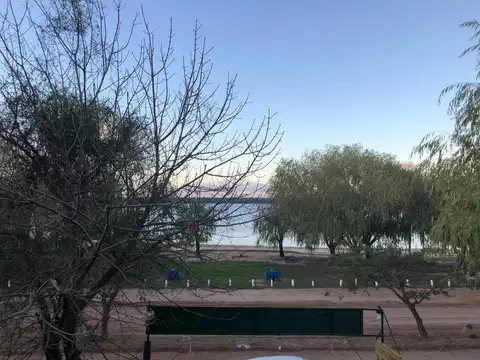 Complejo Turistico en Venta a Orillas del Rio- Colon Entre Rios