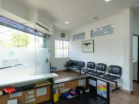 Local en Venta en Haedo Sur, USD 160.000