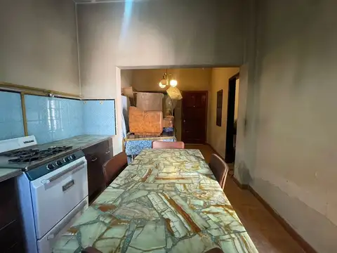 Casa 2 ambientes con 1 baño