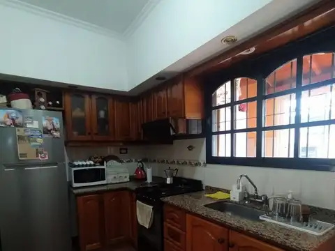 HIPOLITO YRIGOYEN 3700
