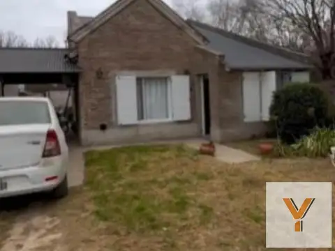 Casa en venta - 3 Dormitorios 1 Baño - Capitán Sarmiento
