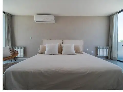 Triplex en venta en barrio cerrado en Tigre. Amplios