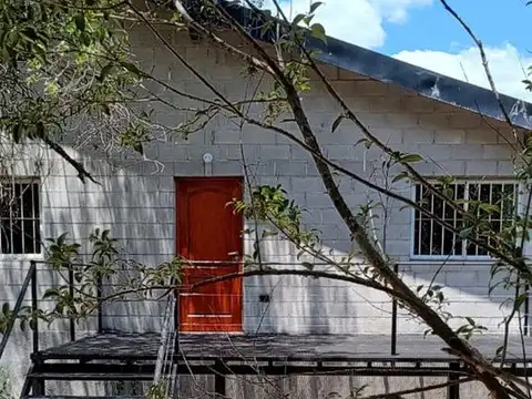 Casa 5 ambientes con 2 baños