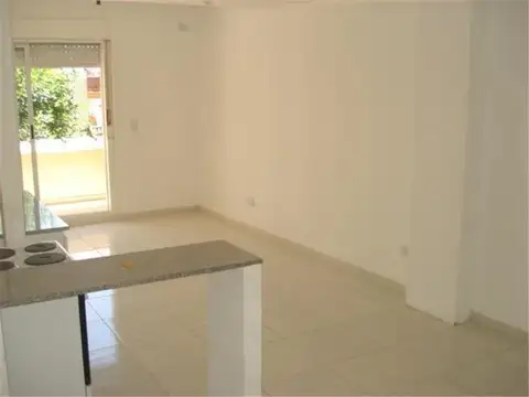 Depto Tipo Casa en Alquiler de 2 dormitorios