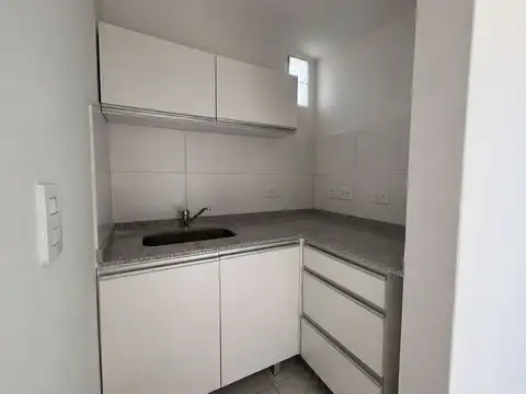 Nicolás Avellaneda 900