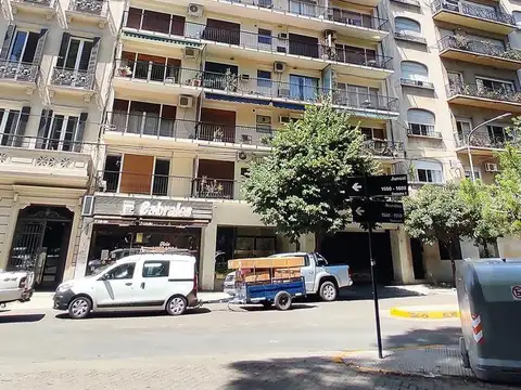 RECOLETA - plaza Vicente Lopez