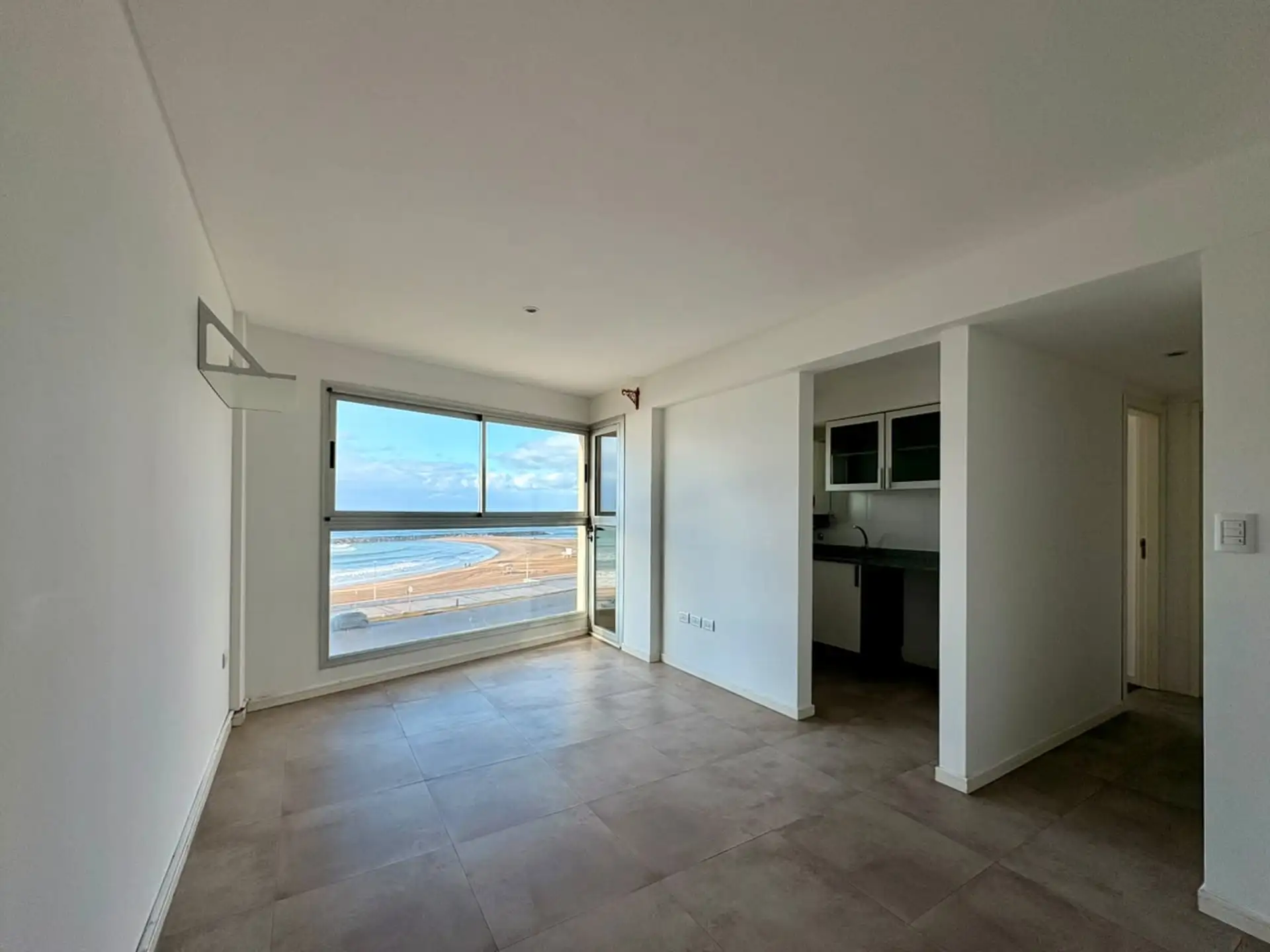 Depto 2 amb, 50m² con cochera y vista al mar