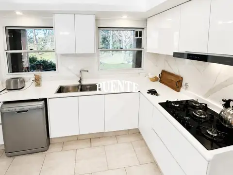 Casa en Venta en Solar Del Bosque, USD 250.000