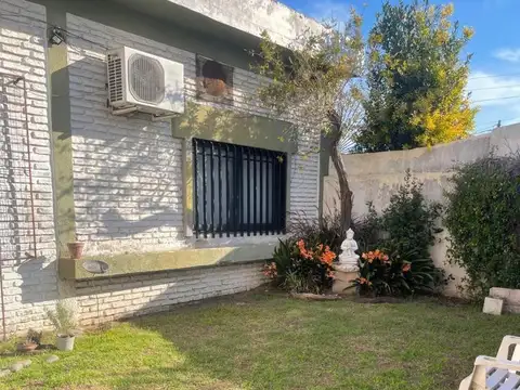 Casa 2 ambientes con 1 baño