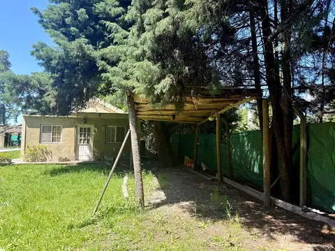 Casa en Venta con 3 cocheras