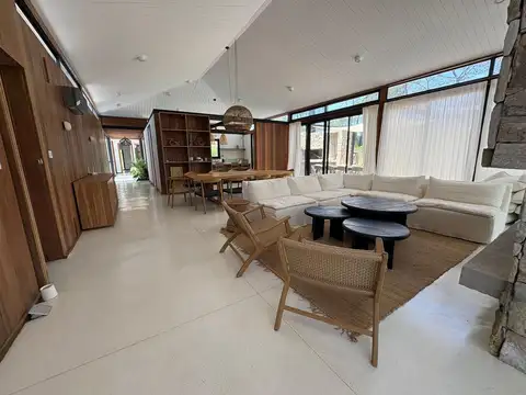 Casa en Venta en Punta del Este, USD 1.650.000