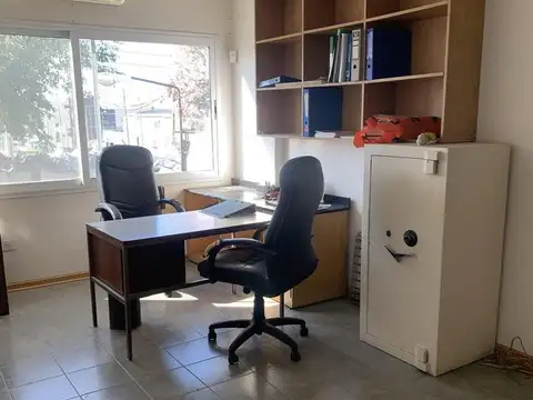 Galpon en Venta en Jose Leon Suarez, USD 490.000