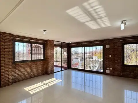 Departamento en Venta de 6 ambientes