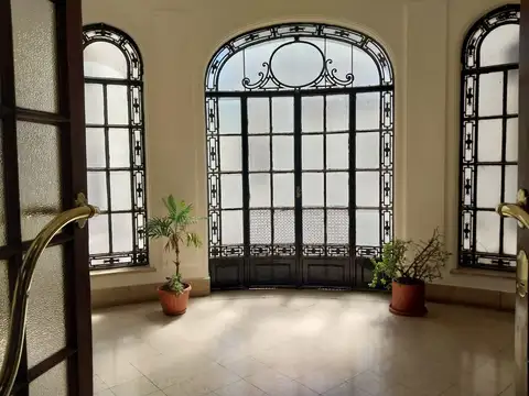 Oficina 3 ambientes con 1 baño