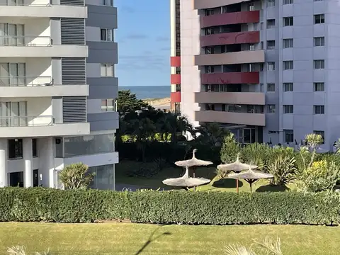 Departamento en Venta en Playa Brava, USD 148.000