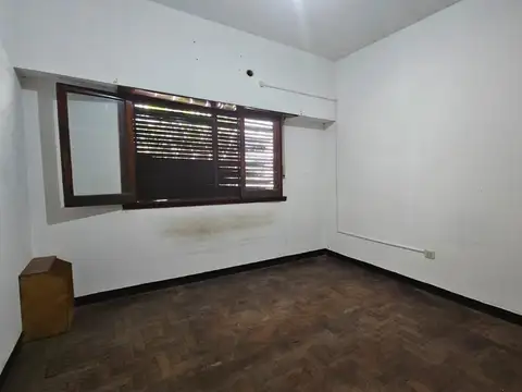 Depto Tipo Casa en Alquiler con 1 cocheras