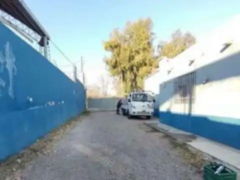 Galpon en Alquiler Guaymallén Mendoza con oficinas