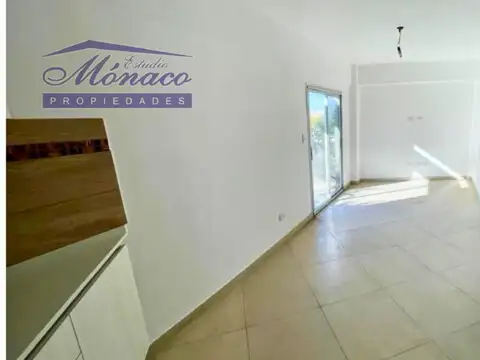 Depto Tipo Casa 2 ambientes con 2 baños