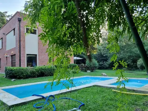 Casa en alquiler temporario en el Bosque.