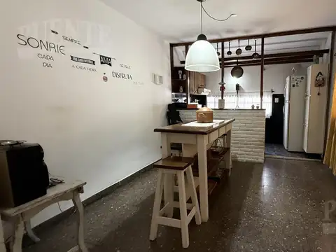 Casa 3 ambientes con 1 baño