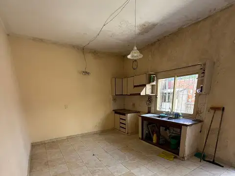 Depto Tipo Casa 6 ambientes con 2 baños