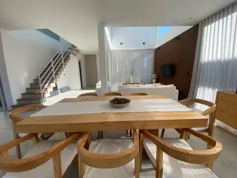Barrio Carpinchos - Av del Golf y Av de la Cultura