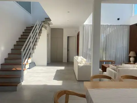 Casa en Alquiler Temporal en Nordelta Carpinchos, USD 3.200