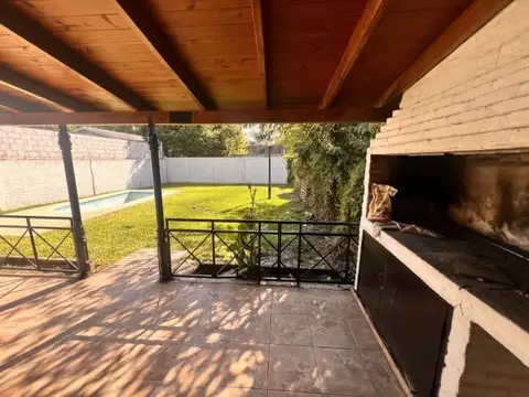 Casa en Alquiler en Funes, $ 1.300.000