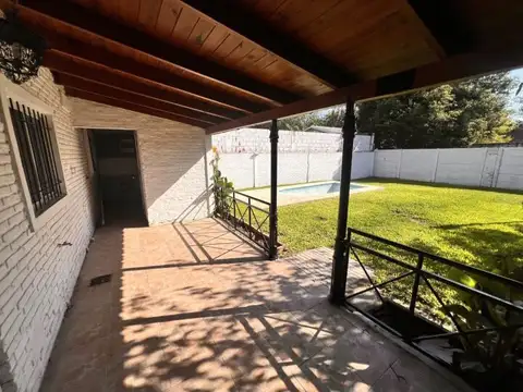 Casa 4 ambientes con 1 baño