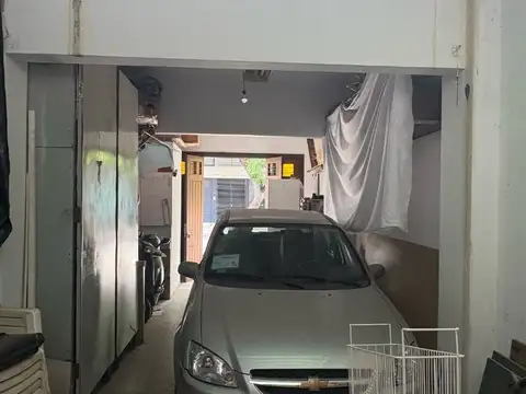 PH AL FRENTE CON COCHERA Y LOCAL COMERCIAL, APTO CREDITO