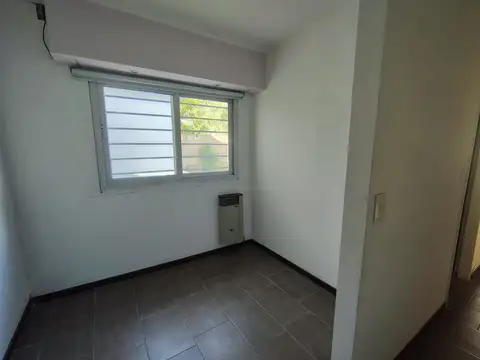 Casa en Alquiler con 1 cochera