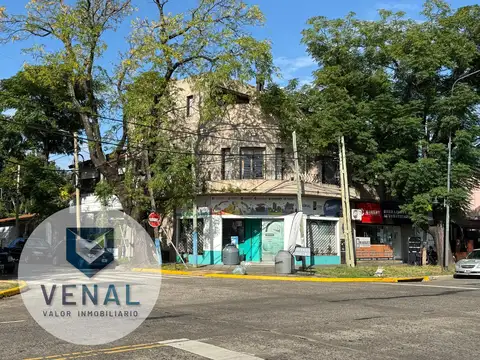 Venta Local Florida Oeste sobre esquina estratégica sobre Avenida, 78m2, sótano, con renta!