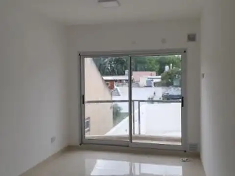 Departamento en Alquiler en Temperley, $ 600.000