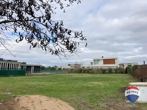 LOTE EN VENTA EN LA PROVIDENCIA CANNING GOLF