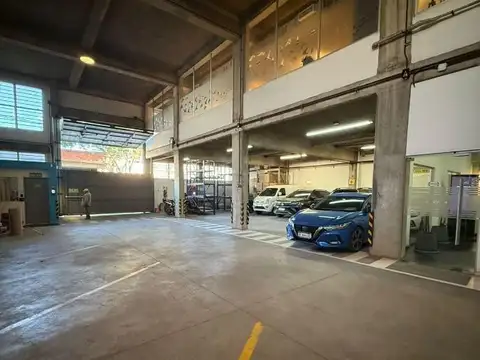 Venta Depósito en Tres Plantas en Villa Lynch