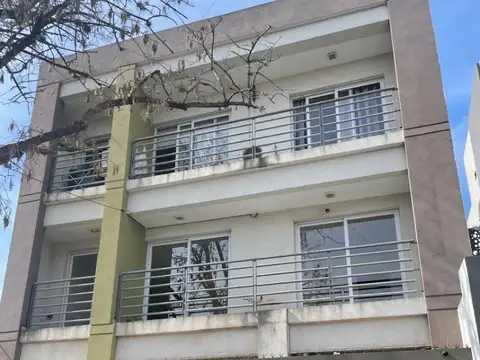 Amplio 2 ambientes en venta en S.A. de Padua