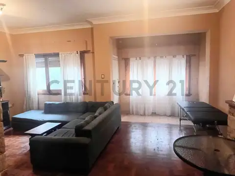 Casa en Venta en Castelar, USD 130.000