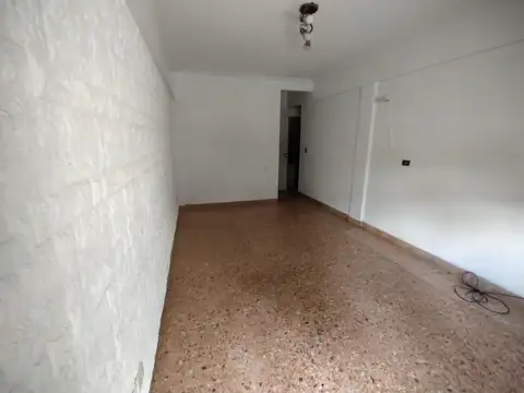 Depto Tipo Casa en Alquiler de 4 ambientes