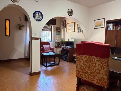 Depto Tipo Casa 3 ambientes con 2 baños